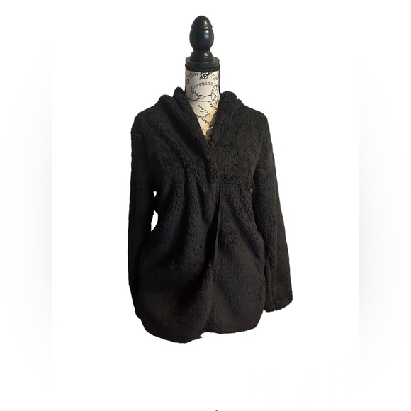 NWT Fuzzy Lightweight Coat - Picture 2 of 5